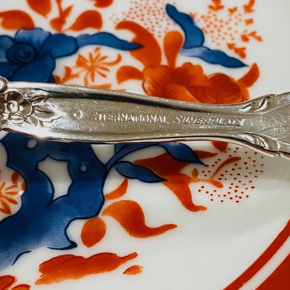 O8-Vintage 1960's Interlude Pattern Silver Plate Etched Cake Server/Knife - Picture 6 of 9